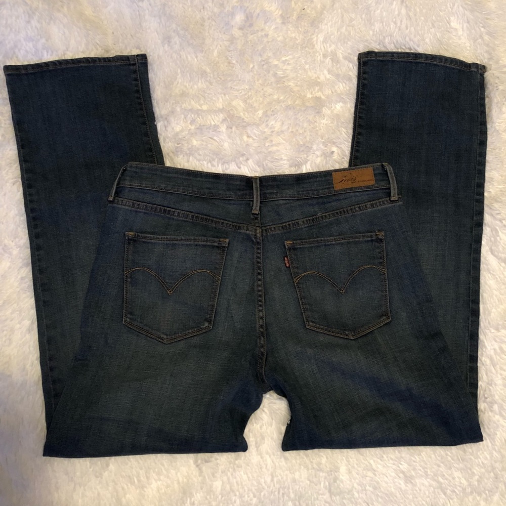 Levi’s🌺Demi Curve Classic Straight Leg Size 14/32